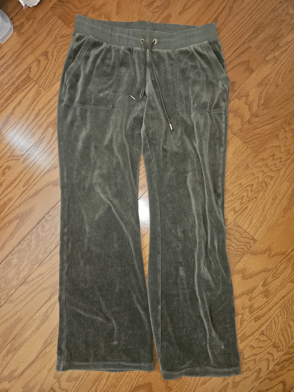 Juicy Couture VTG Olive Green Velour Drawstring Wide Leg Sweats Y2K Grape Leaf M